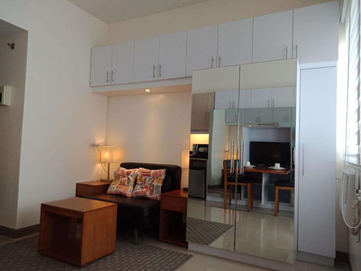 Mabolo Garden Flat A6 With Free Rooftop Pool 세부 외부 사진