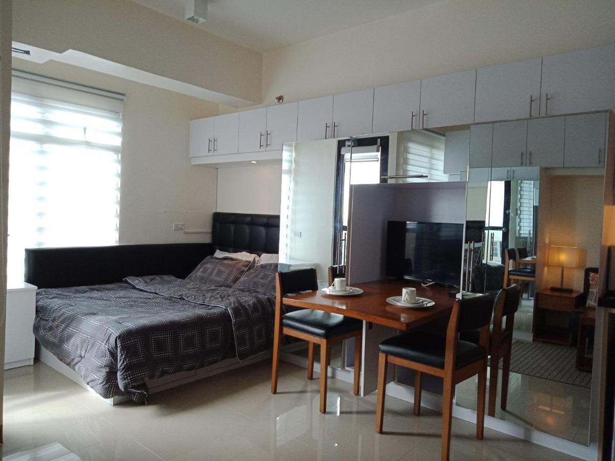 Mabolo Garden Flat A6 With Free Rooftop Pool 세부 외부 사진