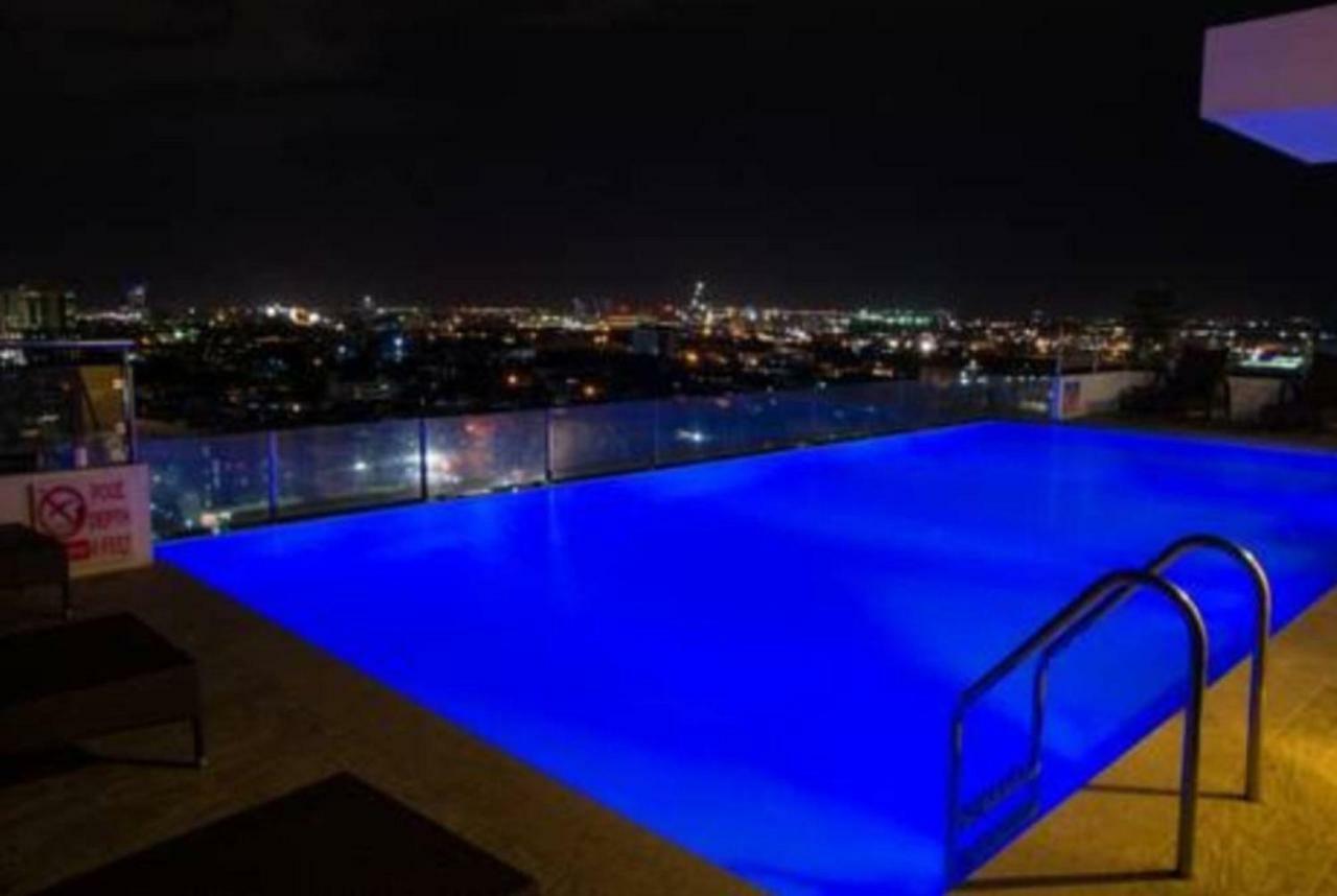 Mabolo Garden Flat A6 With Free Rooftop Pool 세부 외부 사진
